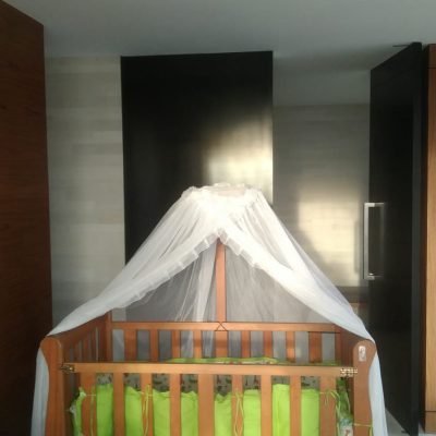 Wooden baby cot (3)